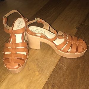 Heeled leather sandals